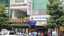 Bịt mặt cầm vật giống súng vào ngân hàng cướp hơn 1 tỷ