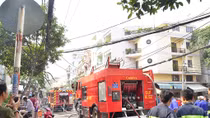  Nhà trong hẻm phát hỏa sau tiếng nổ lớn
