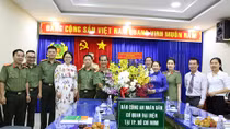 Phó Bí thư Thành ủy TP Hồ Chí Minh chúc mừng Cơ quan đại diện Báo CAND