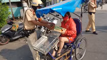 CSGT cùng người dân TP Hồ Chí Minh vượt qua khó khăn mùa dịch