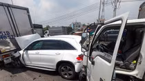 11 xe ô tô tông dây chuyền trên cầu Bình Thuận