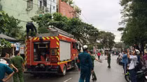 “Ngáo đá” chém công an rồi đốt nhà
