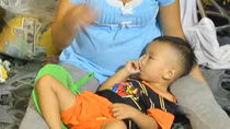 Hai con không thấy mặt cha nữa rồi!