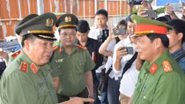 Lãnh đạo Bộ Công an yêu cầu làm rõ nguyên nhân cháy chung cư Carina Plaza
