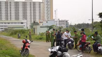 Nghi án cha ôm con 1 tuổi nhảy từ chung cư xuống đất