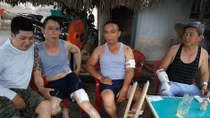 4 người bị nhóm thanh niên cầm mã tấu truy sát 2 lần trong đêm