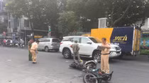 Xe ben lùi không quan sát cán cháu bé 15 tháng tuổi tử vong