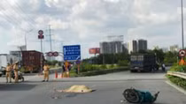 Bị xe đầu kéo tông tử vong khi vừa rời khỏi đám tang