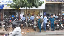 Tên cướp ngân hàng đốt xe máy phi tang