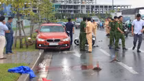Lạnh người xem hiện trường vụ xe BMW kéo lê làm cô gái tử vong trên đường