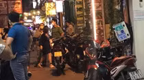 Nghĩ chuột chết đi tìm, không ngờ phát hiện du khách tử vong trong phòng