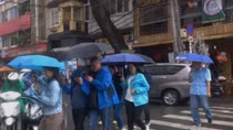 Dân Sài Gòn...chống bão