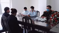Triệu tập 2 người phát tán thông tin cá nhân của người đi cách ly lên mạng