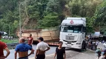 Tạm giữ “quái thú” gây ùn tắc đèo Bảo Lộc