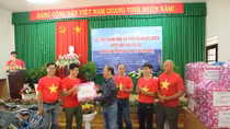 Hiệp hội hoa Đà Lạt gửi giống rau, hoa ra tặng quân dân Trường Sa