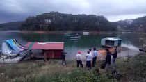 Tìm kiếm thi thể nạn nhân chết đuối ở hồ Tuyền Lâm