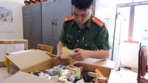 Thu giữ 120 sản phẩm thuốc lá điện tử trong tiệm internet