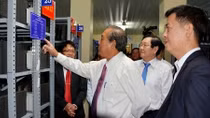 Phó Thủ tướng Trương Hòa Bình làm việc tại Trung tâm lưu trữ Quốc gia IV