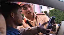 Phạt 40 triệu đồng nữ tài xế không bằng lái vẫn uống rượu lái xe