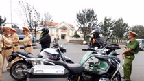 Chốt chặn nhiều mô tô “khủng” chạy 160km trên đường cao tốc