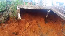 Lũ quét trong đêm, xóm đảo Ba Vì bị cô lập