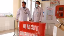 Nữ doanh nhân cùng chuyến bay với người nhiễm bệnh âm tính COVID-19