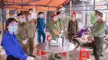 Giám đốc Công an Lâm Đồng kiểm tra phòng, chống COVID-19 ở tâm dịch