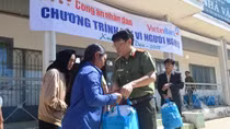 Chuyến hàng sâu nặng ân tình dành cho đồng bào nghèo Đam Rông