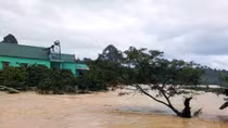 "Nghi án" đập chứa nước xả lũ giữa đêm, người dân lãnh đủ