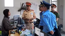 Lâm Đồng ra quân kiểm tra xe đưa đón học sinh