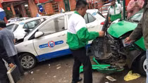 Con nghiện lái xe gây tai nạn liên hoàn nhiều người thoát chết