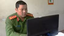 Công an trả lại hơn 45 triệu đồng cho người bỏ quên