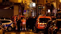 Tấn công bằng dao tại Paris, nhiều người thương vong