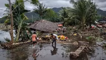 Mưa lớn cản trở quá trình tìm kiếm nạn nhân sóng thần tại Indonesia
