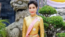 Hoàng quý phi Thái Lan bị phế truất vì muốn lật đổ Hoàng hậu?