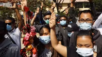 Myanmar mở rộng phong tỏa mạng xã hội bất chấp biểu tình lan nhanh