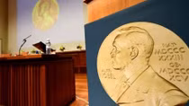 Ứng cử viên giải Nobel Hòa bình 2017: Kẻ tám lạng, người nửa cân