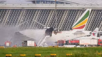 Boeing 777 bốc cháy tại sân bay Trung Quốc