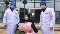 Cụ ông 91 tuổi "chiến thắng" virus Corona tại Trung Quốc