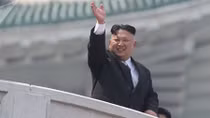 Đoàn tàu bọc thép chở Chủ tịch Triều Tiên Kim Jong-un đến Vladivostok gặp Tổng thống Putin