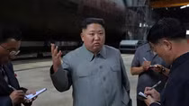 Ông Kim Jong-un thị sát tàu ngầm mới "đầy uy lực" của Triều Tiên