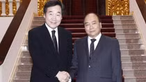 Thủ tướng và quyền Chủ tịch nước hội kiến Thủ tướng Hàn Quốc Lee Nak-yeon