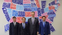 Cùng Đại sứ Daniel Kritenbrink khám phá Không gian Hoa Kỳ mới tại Việt Nam 