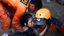 1.200 người tử vong, Indonesia chạy đua với tử thần giải cứu nạn nhân động đất