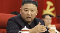 Sau 6 tuần vắng bóng, ông Kim Jong-un trông tiều tụy