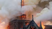 Vì sao Pháp không dùng chiến thuật "quả bom nước" chữa cháy Nhà thờ Đức Bà Paris?