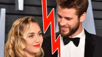 Vừa tuyên bố ly hôn, Miley Cyrus đã có hành động thân mật gây sốc