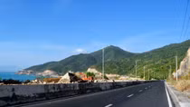 Đôi nam nữ bị cướp táo tợn khi đang tâm sự trên đèo Cù Hin