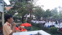 Nâng cao nhận thức Luật Giao thông cho hàng trăm học sinh
