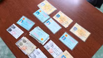 Bắt tạm giam băng nhóm chuyên lừa đảo ngân hàng và tiệm cầm đồ